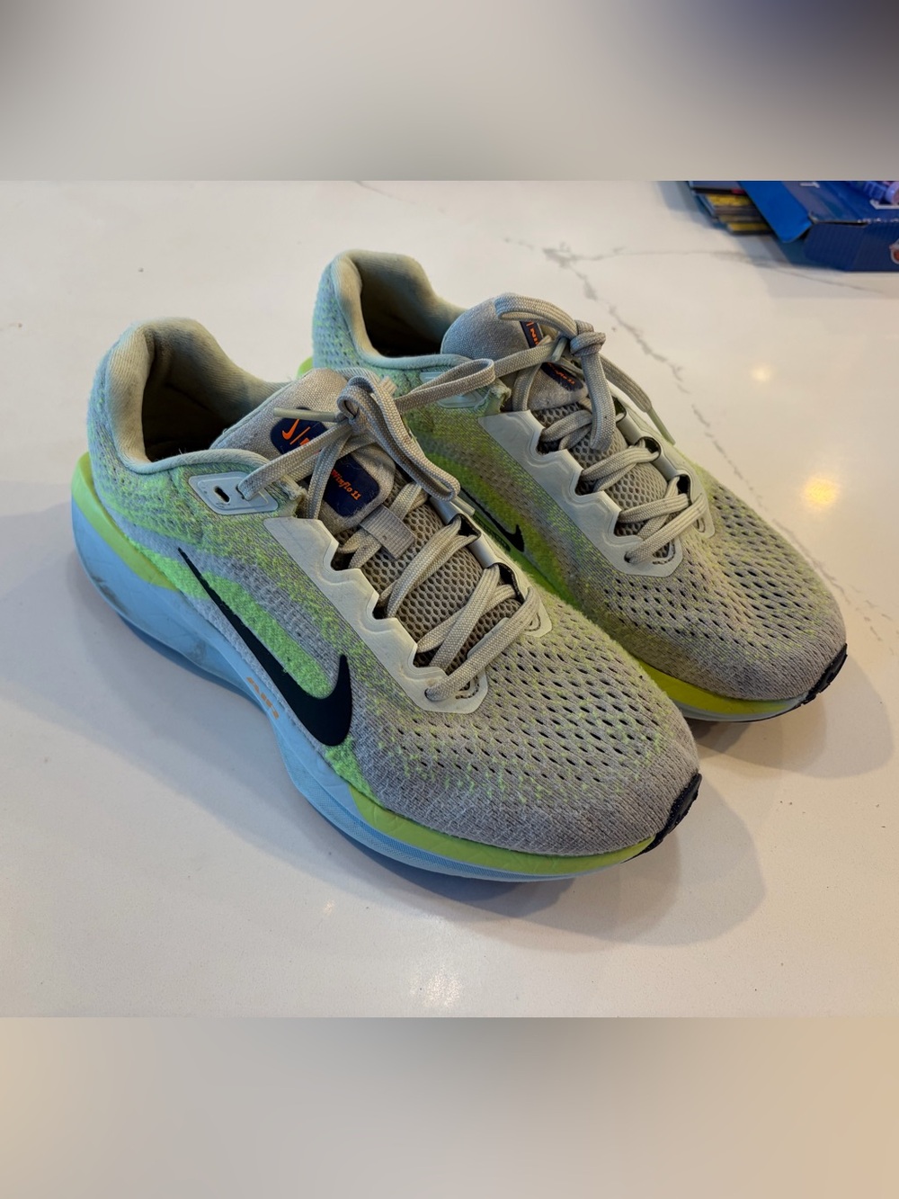 Nike Winflo 11 Women’s Running Shoes Size 9 Barely Green Volt